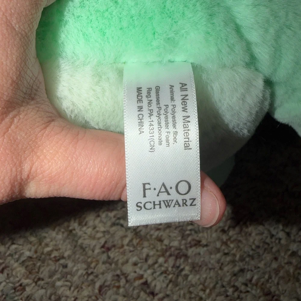 FAO Schwarz Wear & Share Sparklers‎ Green T Rex W/Purple Bunny Glasses 12